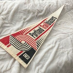 Vintage Portland Trailblazers pennant